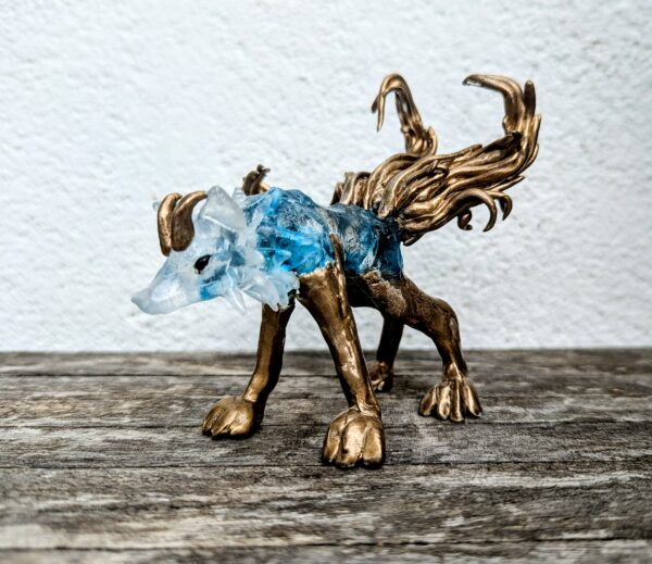 Mini-chimère n°13 dorée-loup à corne